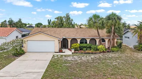 736 Flamingo Dr, Apollo Beach, FL 33572