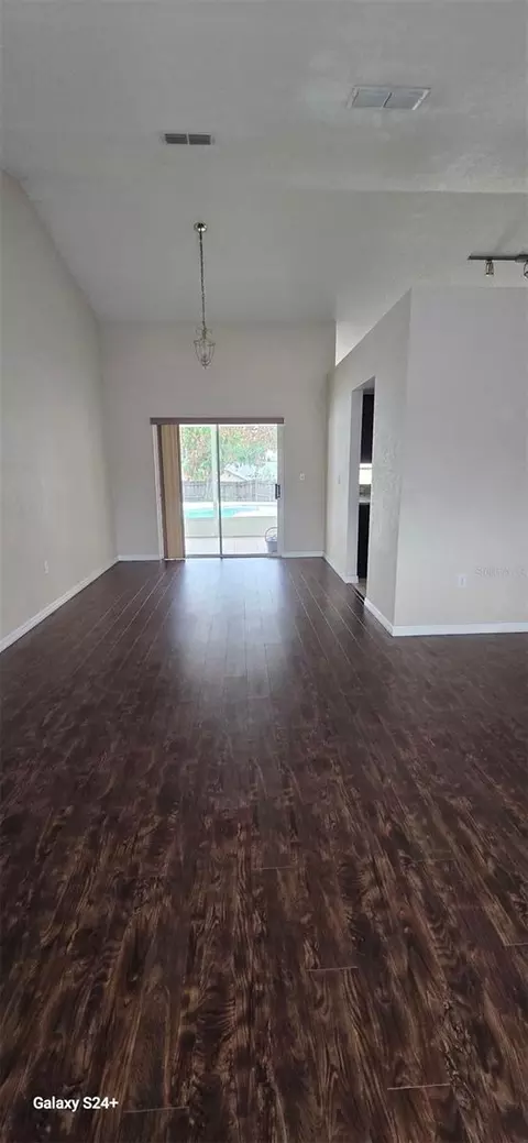 Living - 131 Clowson Ct, Ocoee, FL 34761 photo 3 of 12