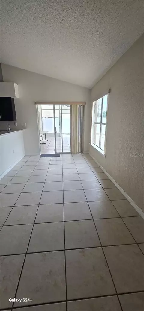 Living - 131 Clowson Ct, Ocoee, FL 34761 photo 12 of 12