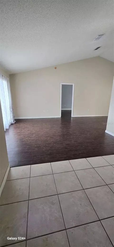 Living - 131 Clowson Ct, Ocoee, FL 34761 photo 7 of 12