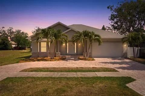 1016 Gulf Rd, Tarpon Springs, FL 34689
