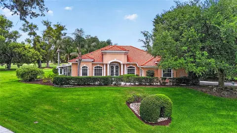 12643 Oak Hollow Ct, Dade City, FL 33525