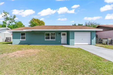 39443 8th Ave, Zephyrhills, FL 33542