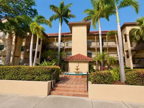 2400 Feather Sound Dr #223, Clearwater, FL 33762
