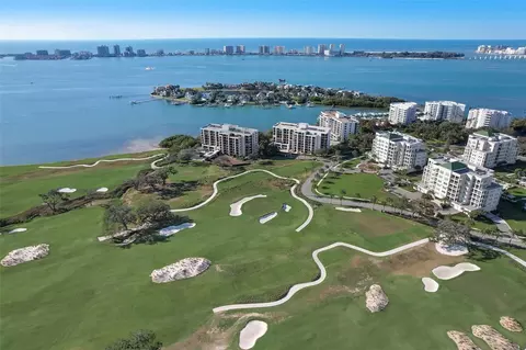 6 Belleview Blvd #101, Belleair, FL 33756