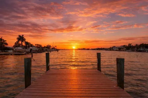 View/Area - 708 Sunset Cv, Madeira Beach, FL 33708 photo 17 of 17
