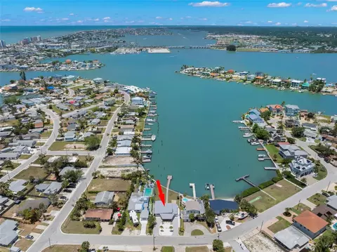 View/Area - 708 Sunset Cv, Madeira Beach, FL 33708 photo 7 of 17