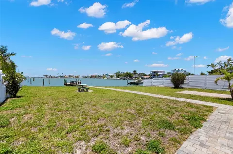 Exterior - 708 Sunset Cv, Madeira Beach, FL 33708 photo 16 of 16