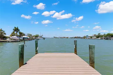 View/Area - 708 Sunset Cv, Madeira Beach, FL 33708 photo 10 of 17