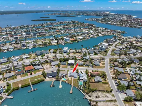 View/Area - 708 Sunset Cv, Madeira Beach, FL 33708 photo 16 of 17
