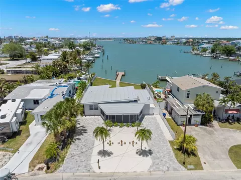 708 Sunset Cv, Madeira Beach, FL 33708