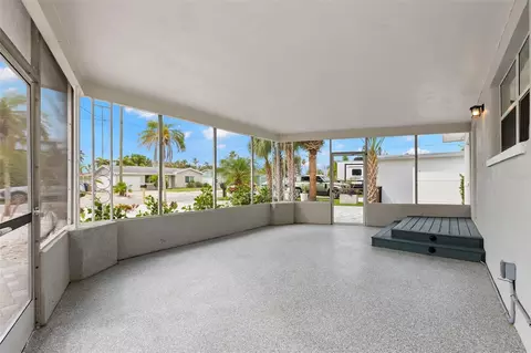 Exterior - 708 Sunset Cv, Madeira Beach, FL 33708 photo 6 of 16