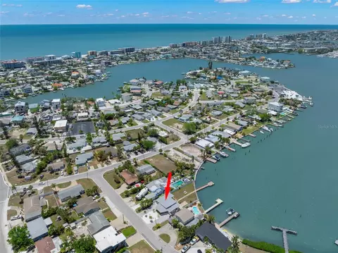 View/Area - 708 Sunset Cv, Madeira Beach, FL 33708 photo 12 of 17