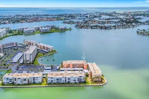 7665 Sun Island Dr S #407, South Pasadena, FL 33707