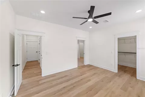 Bedroom - 35425 Nutmeg Dr, Webster, FL 33597 photo 1 of 9