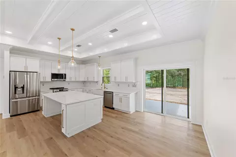 Kitchen - 35425 Nutmeg Dr, Webster, FL 33597 photo 1 of 4