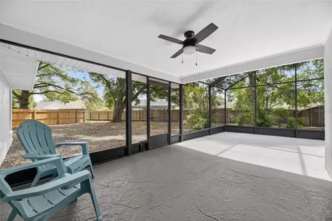 Exterior - 2078 Shadow Pine Dr, Brandon, FL 33511 photo 3 of 12