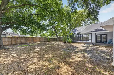 Exterior - 2078 Shadow Pine Dr, Brandon, FL 33511 photo 12 of 12