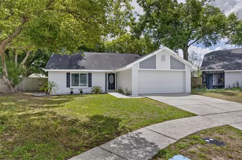 Exterior - 2078 Shadow Pine Dr, Brandon, FL 33511 photo 2 of 12