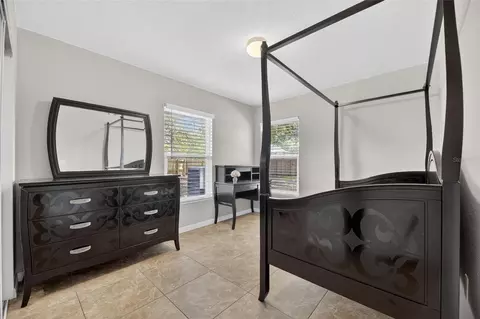 Bedroom - 2078 Shadow Pine Dr, Brandon, FL 33511 photo 6 of 11