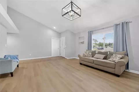 Living - 2078 Shadow Pine Dr, Brandon, FL 33511 photo 4 of 5