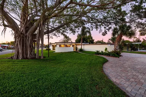 302 41st Ave, Saint Pete Beach, FL 33706