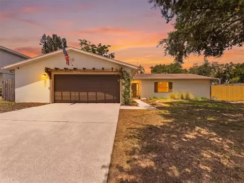 605 Valley Hill Dr, Brandon, FL 33510