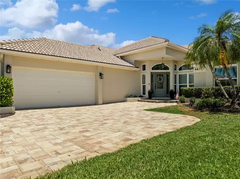 961 Live Oak Ave NE, Saint Petersburg, FL 33703