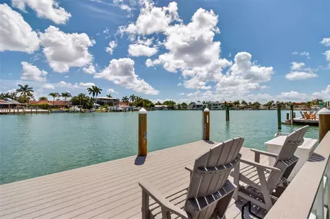 1260 81st St S, Saint Petersburg, FL 33707