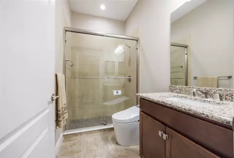 Bath - 14269 Skipping Stone Loop, Parrish, FL 34219 photo 4 of 4