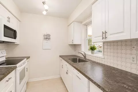 Kitchen - 6816 Treehaven Dr, Spring Hill, FL 34606 photo 2 of 2