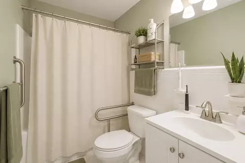 Bath - 6816 Treehaven Dr, Spring Hill, FL 34606 photo 1 of 1