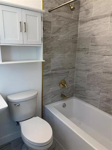 Bath - 14016 E Parsley Dr, Madeira Beach, FL 33708 photo 1 of 2