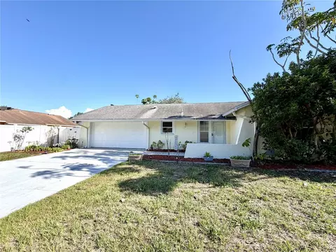 8212 101st Ct, Seminole, FL 33777