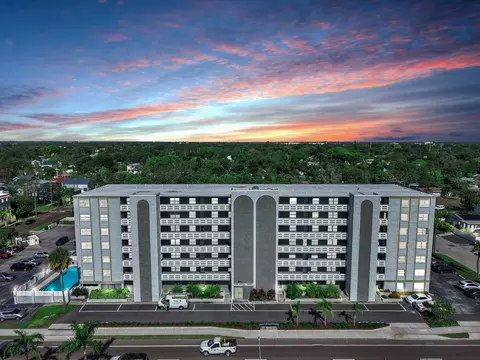 7321 Central Ave #307, Saint Petersburg, FL 33710