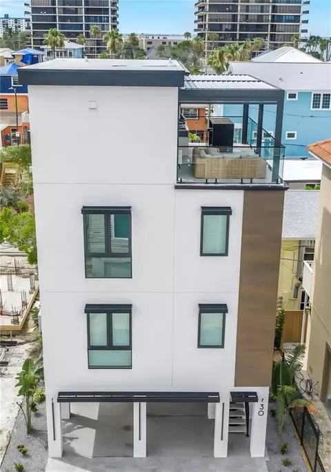 30 80th Ave, Treasure Island, FL 33706