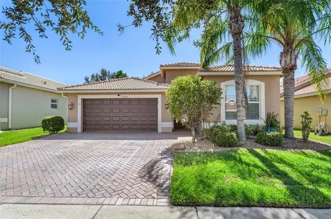 16010 Golden Lakes Dr, Wimauma, FL 33598