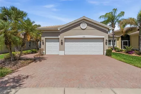 16120 Cedar Key Dr, Wimauma, FL 33598