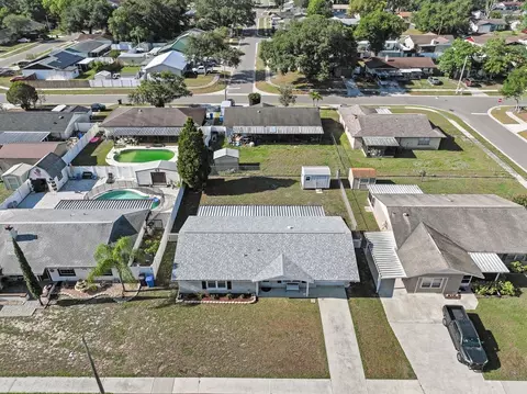 View/Area - 11403 Fillmore Ave, Seffner, FL 33584 photo 1 of 8