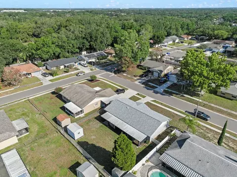 View/Area - 11403 Fillmore Ave, Seffner, FL 33584 photo 6 of 8