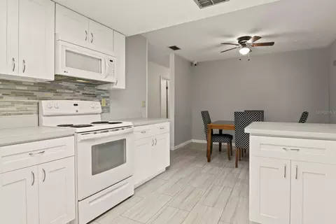 Kitchen - 11403 Fillmore Ave, Seffner, FL 33584 photo 4 of 5