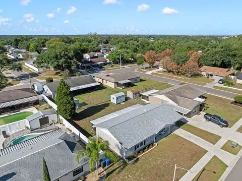 View/Area - 11403 Fillmore Ave, Seffner, FL 33584 photo 7 of 8