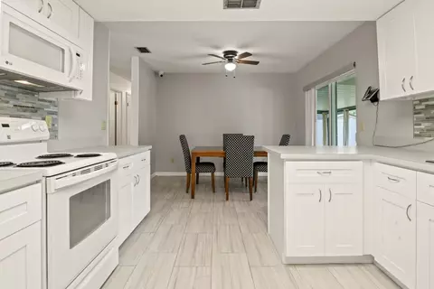 Kitchen - 11403 Fillmore Ave, Seffner, FL 33584 photo 1 of 5