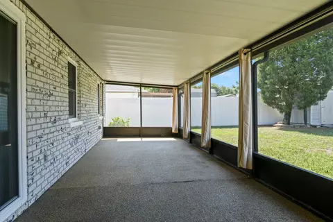 Exterior - 11403 Fillmore Ave, Seffner, FL 33584 photo 4 of 7