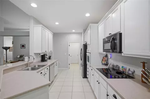 Kitchen - 4369 85th Avenue Cir E, Parrish, FL 34219 photo 2 of 3