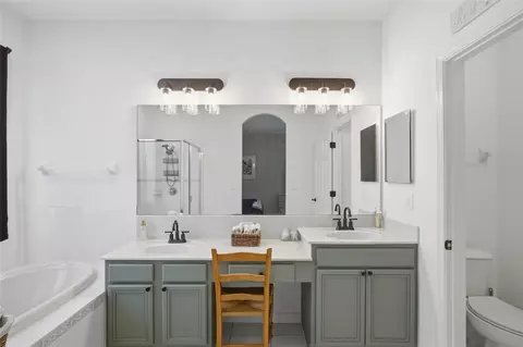 Bath - 4369 85th Avenue Cir E, Parrish, FL 34219 photo 1 of 3