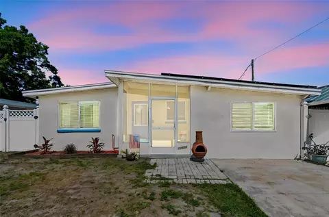 11949 102nd St, Largo, FL 33773