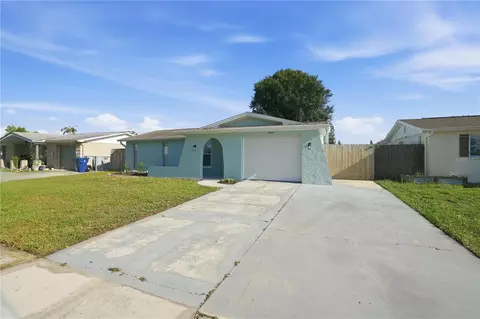 3104 Salisbury Dr, Holiday, FL 34691