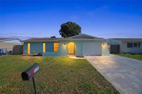 3104 Salisbury Dr, Holiday, FL 34691