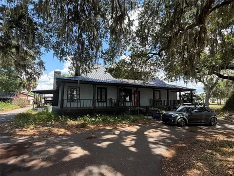 616 Chastain Rd, Seffner, FL 33584